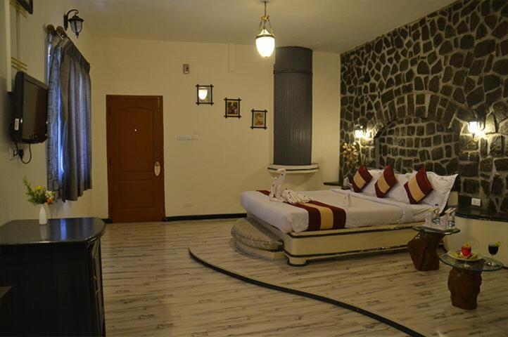 New Carnival Hotel Кодайканал Экстерьер фото