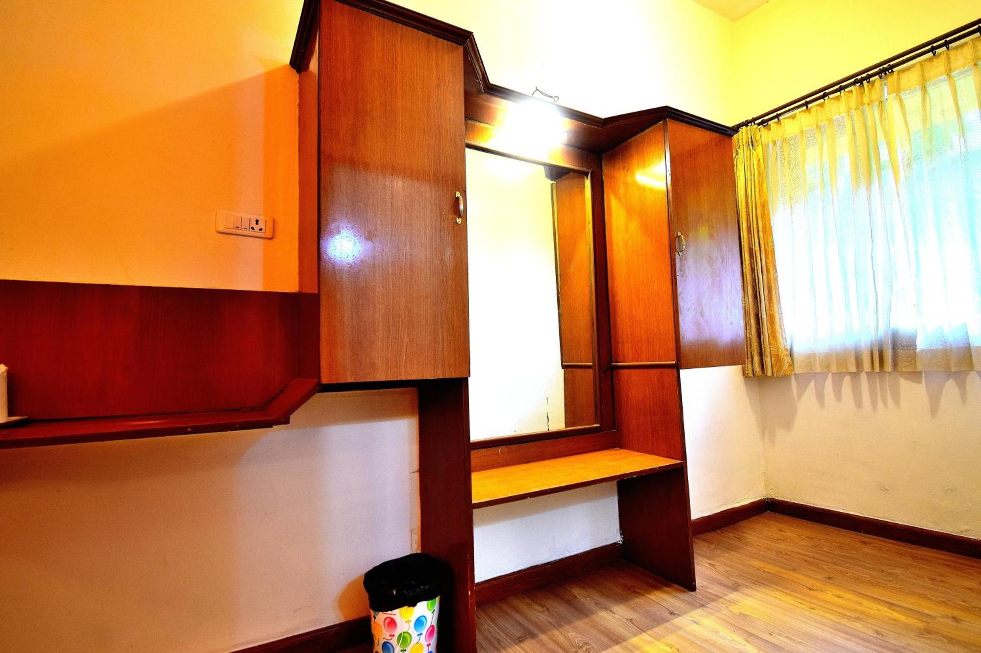 New Carnival Hotel Кодайканал Экстерьер фото